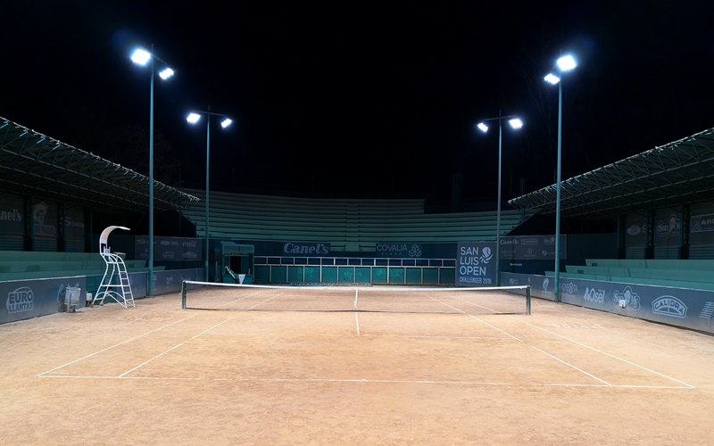 Comparison of LED High Mast Light and LED Flood Light